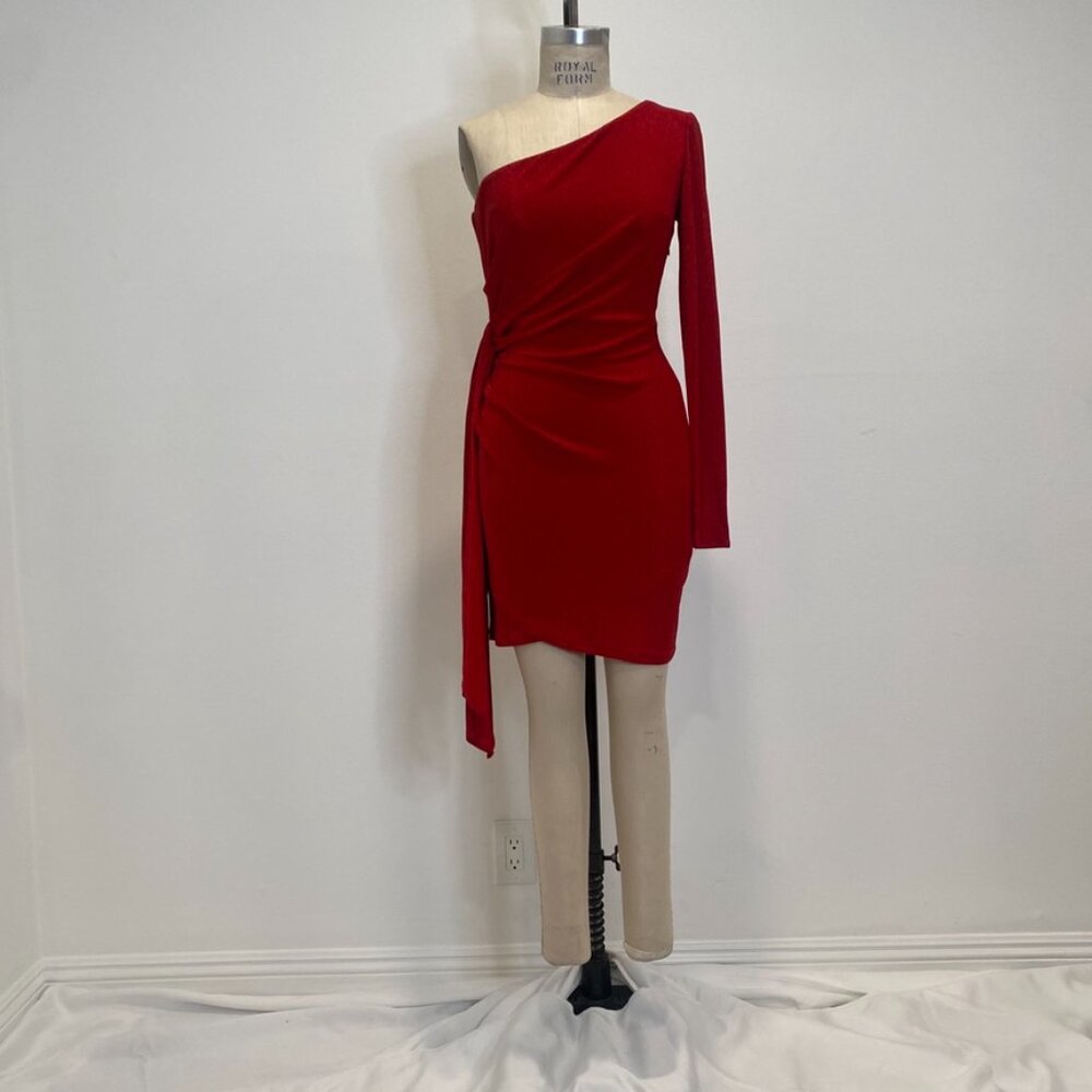 Meshki: Red one shoulder long sleeve dress - Size Medium